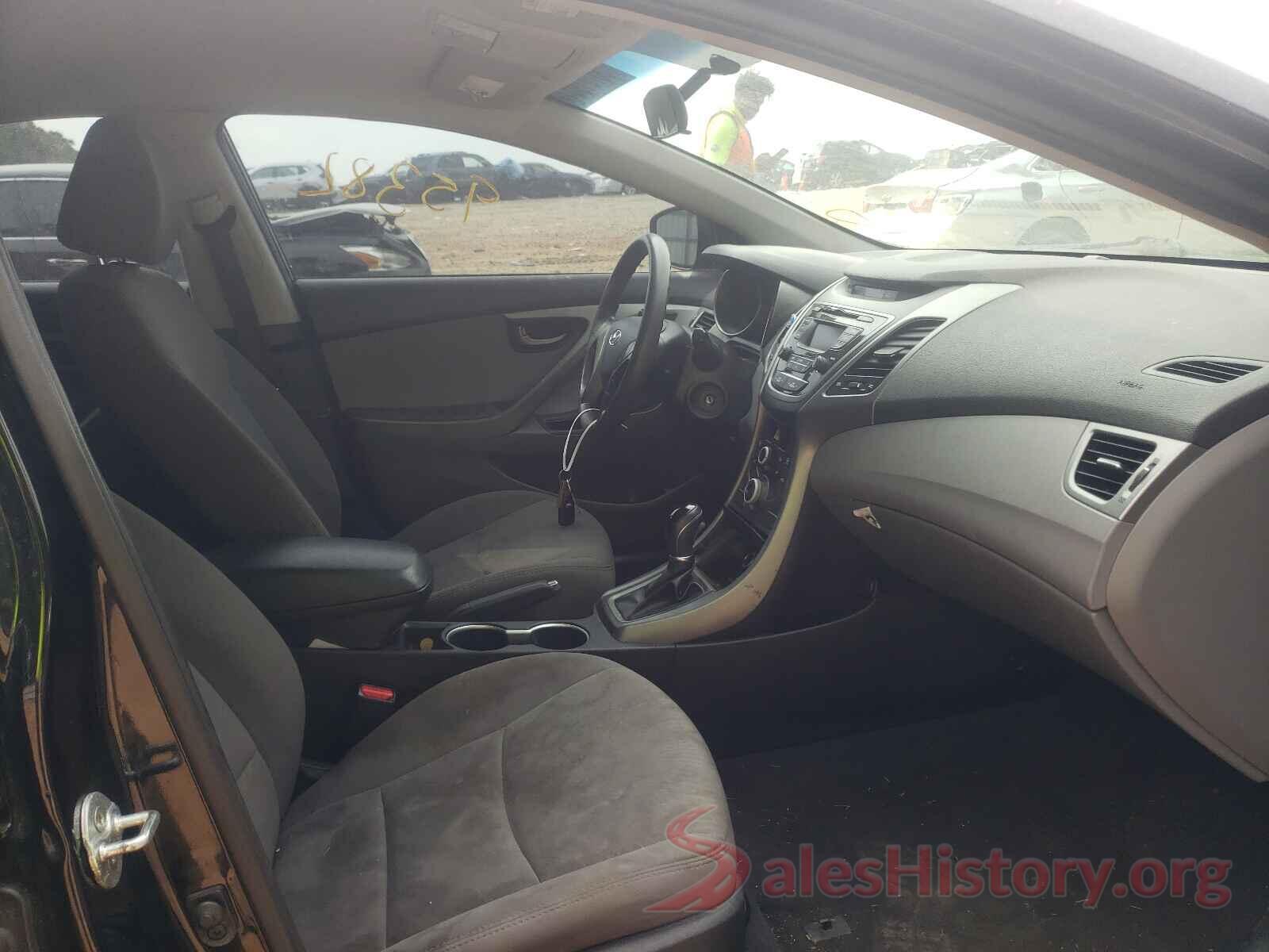 5NPDH4AE8GH676589 2016 HYUNDAI ELANTRA