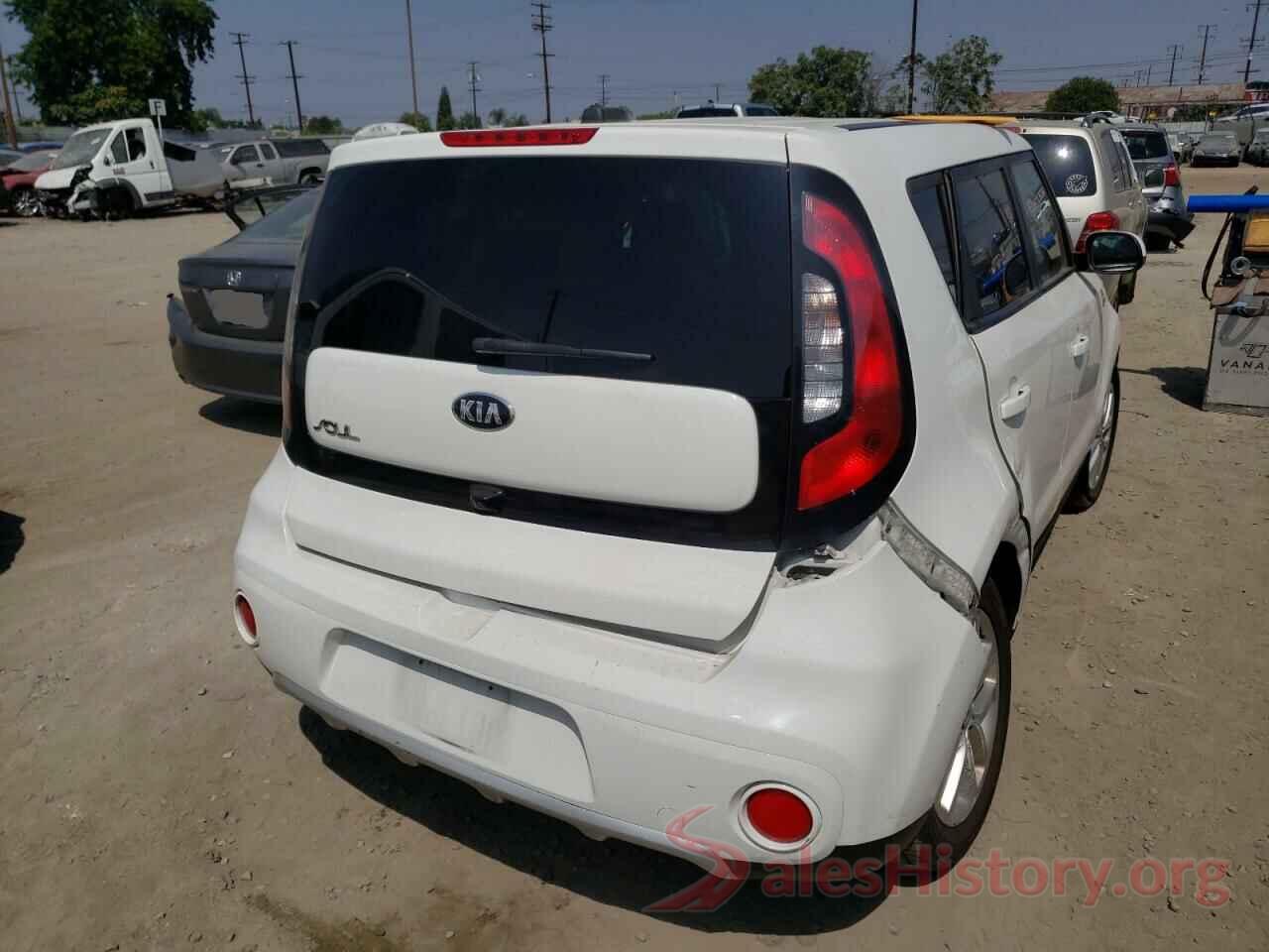 KNDJP3A51J7610879 2018 KIA SOUL