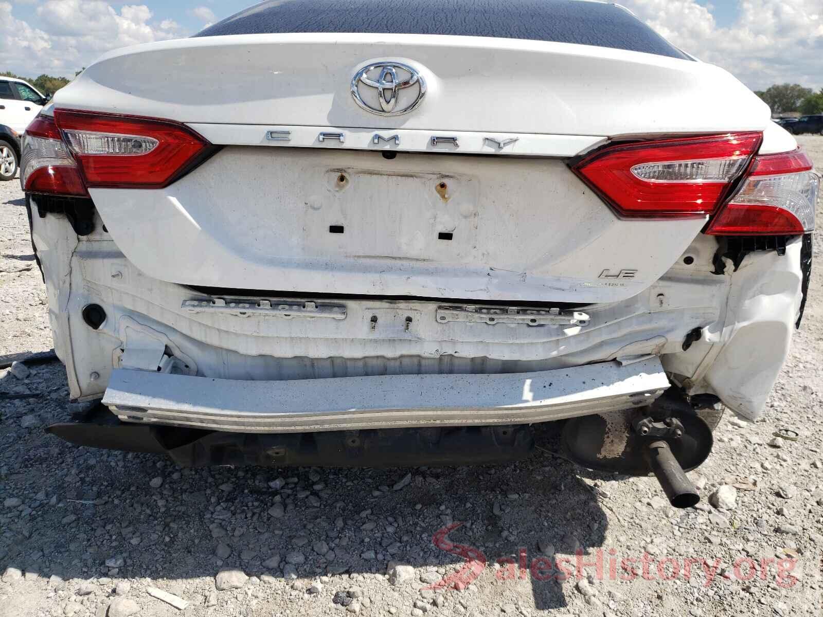 4T1B11HK3JU589844 2018 TOYOTA CAMRY