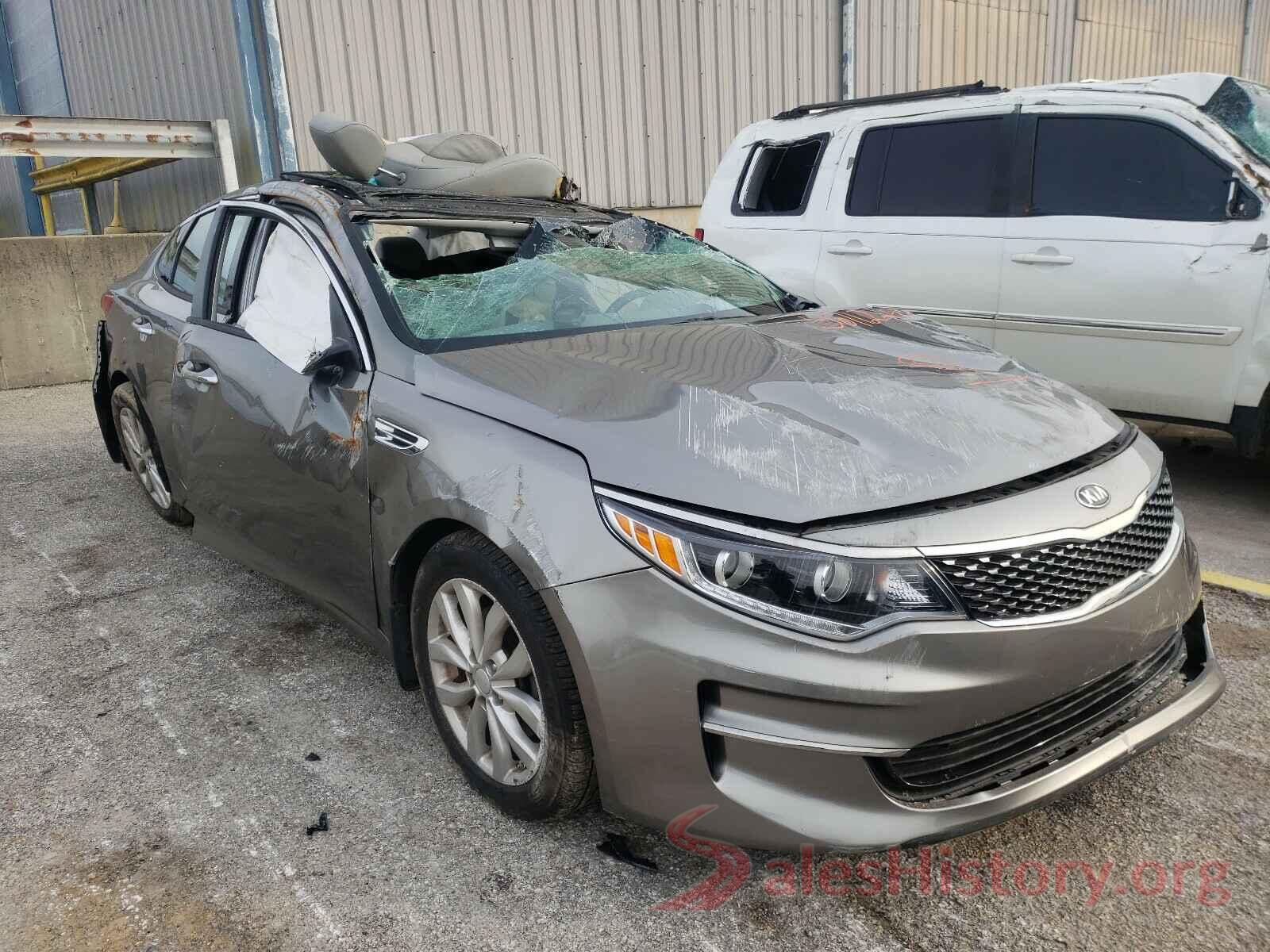 5XXGU4L3XHG137165 2017 KIA OPTIMA