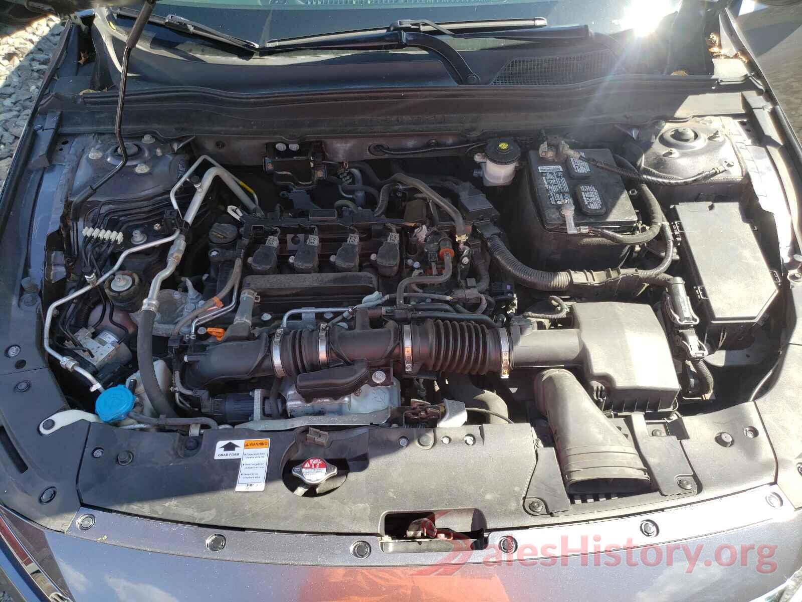 1HGCV1F15JA082650 2018 HONDA ACCORD