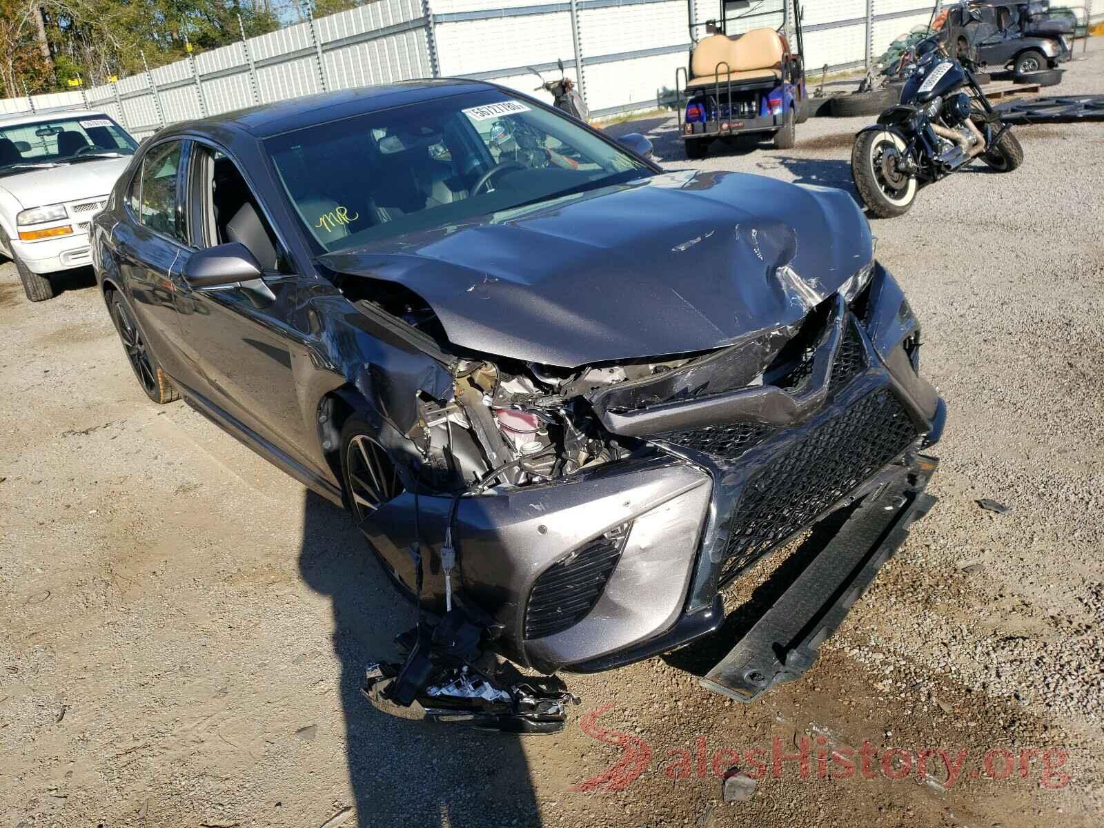 4T1B61HK4JU137855 2018 TOYOTA CAMRY