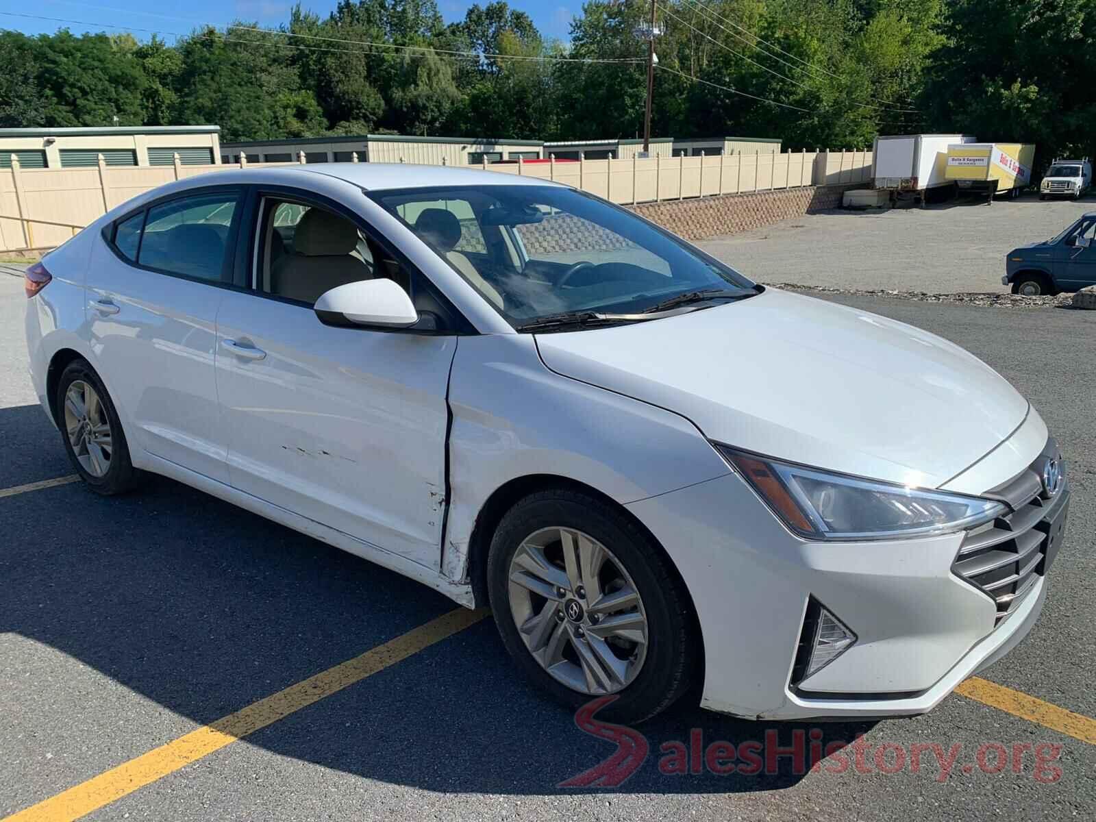 5NPD84LF2KH444200 2019 HYUNDAI ELANTRA