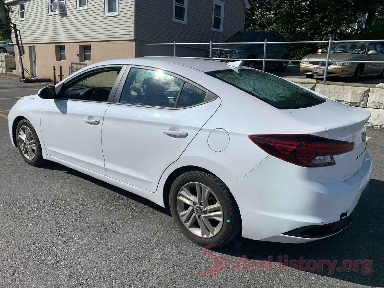 5NPD84LF2KH444200 2019 HYUNDAI ELANTRA