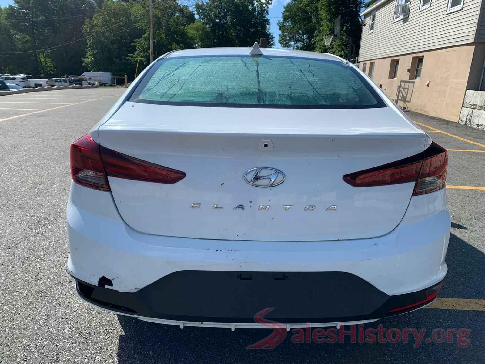 5NPD84LF2KH444200 2019 HYUNDAI ELANTRA