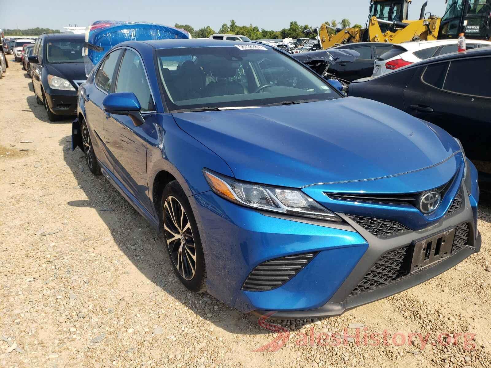 4T1B11HKXJU139172 2018 TOYOTA CAMRY