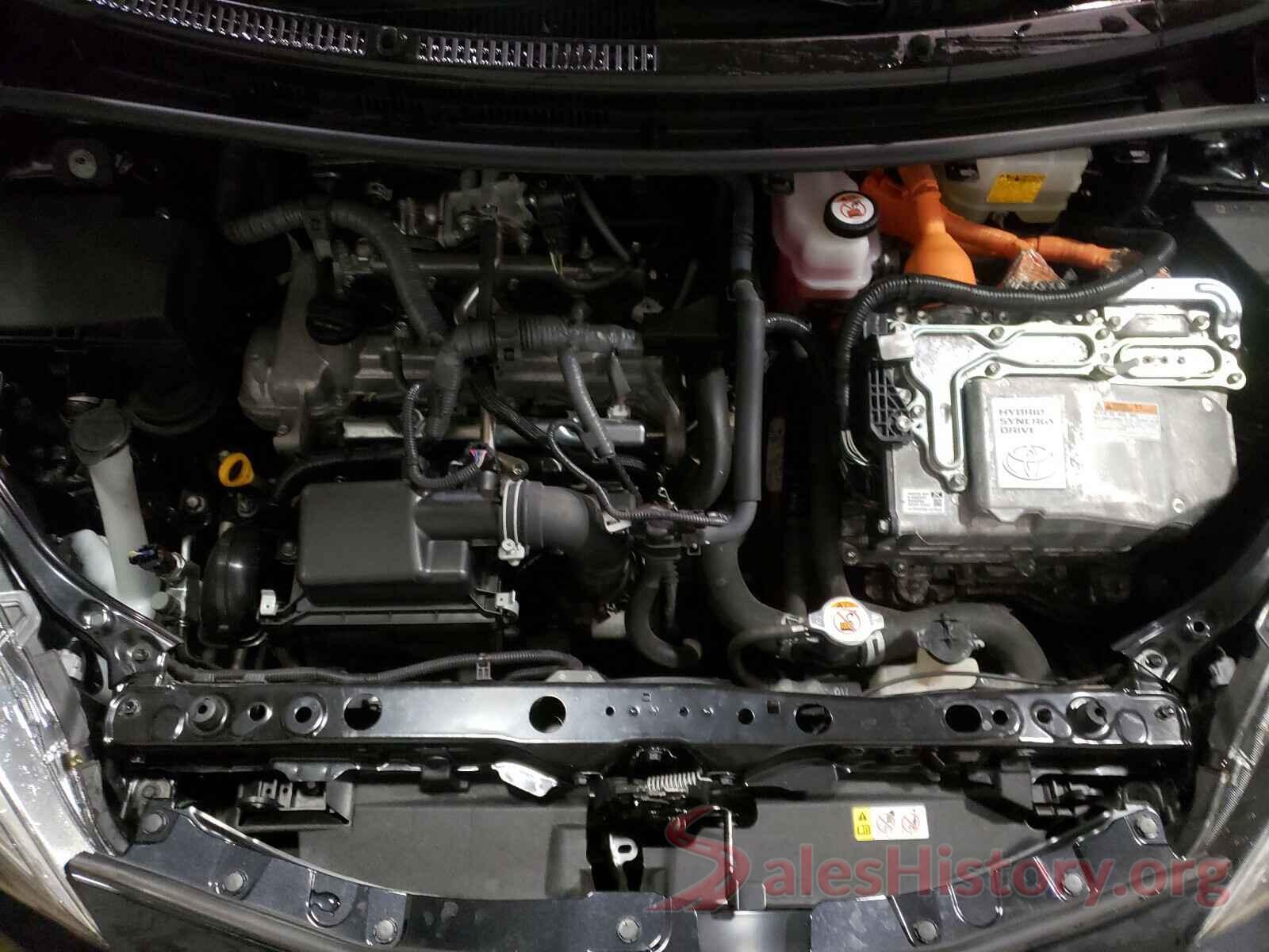 JTDKDTB30J1607002 2018 TOYOTA PRIUS