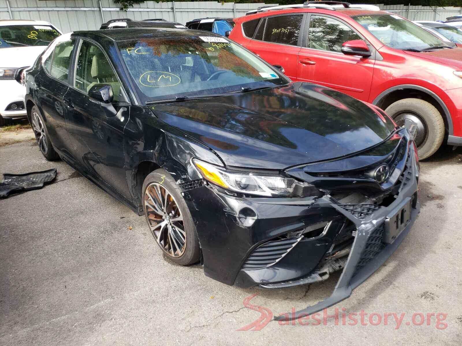 JTNB11HK1J3015426 2018 TOYOTA CAMRY