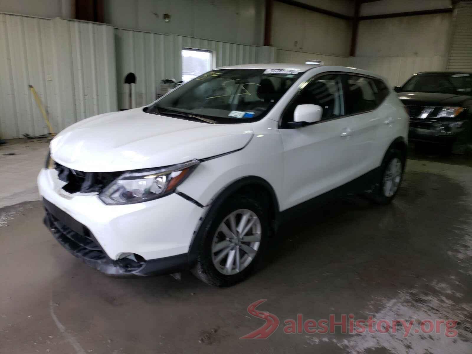 JN1BJ1CR4JW290881 2018 NISSAN ROGUE