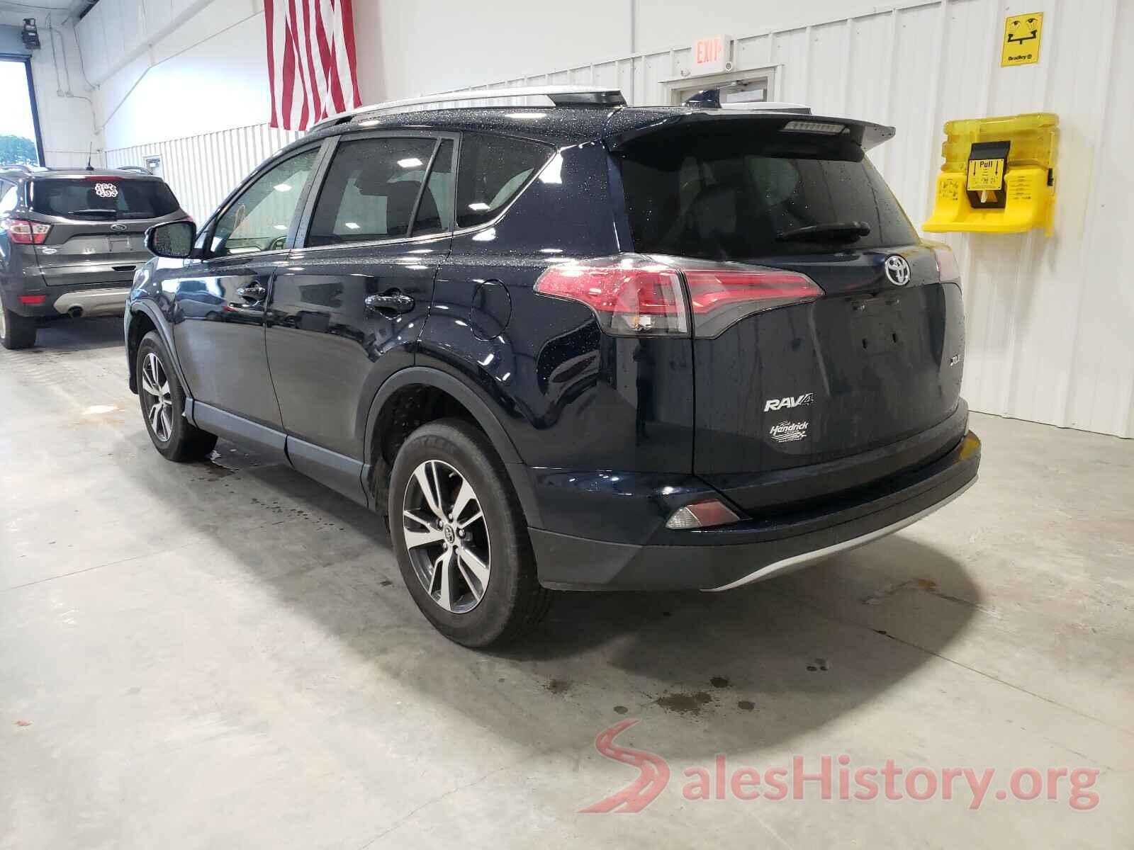 JTMWFREV9JD121895 2018 TOYOTA RAV4