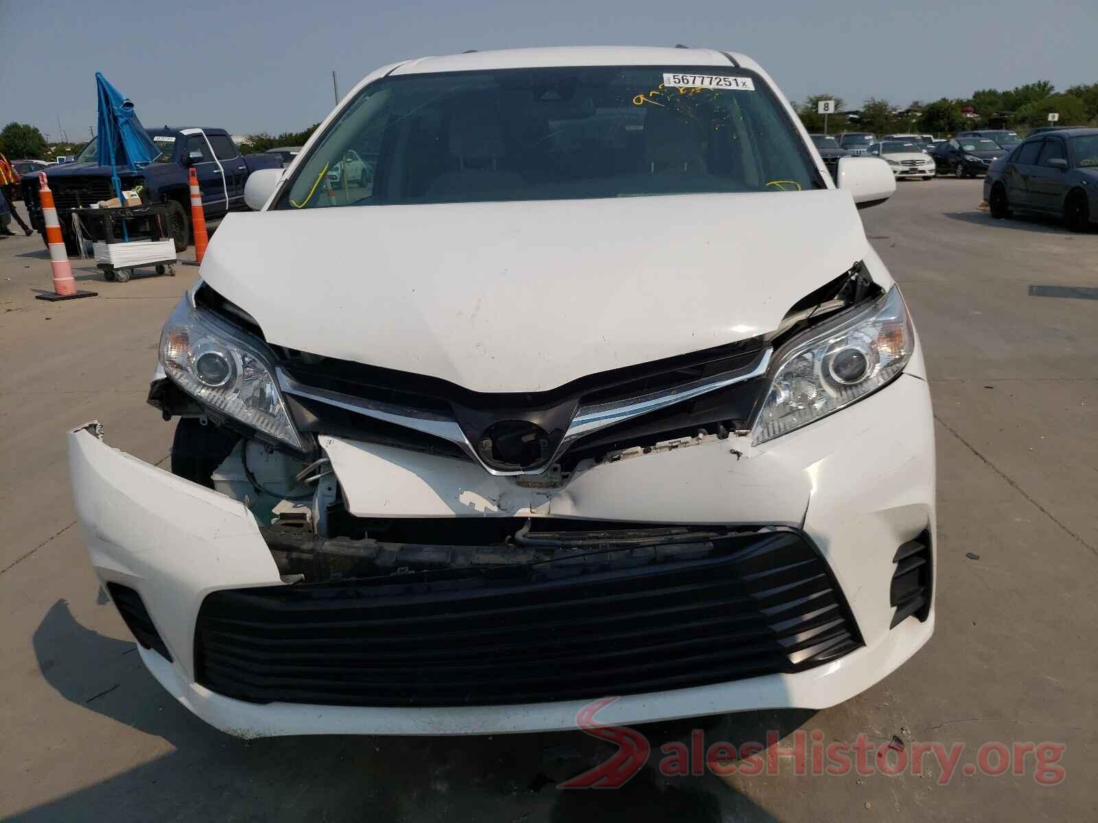 5TDKZ3DC7JS963528 2018 TOYOTA SIENNA