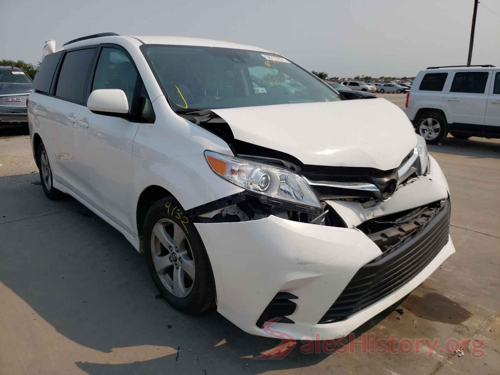 5TDKZ3DC7JS963528 2018 TOYOTA SIENNA