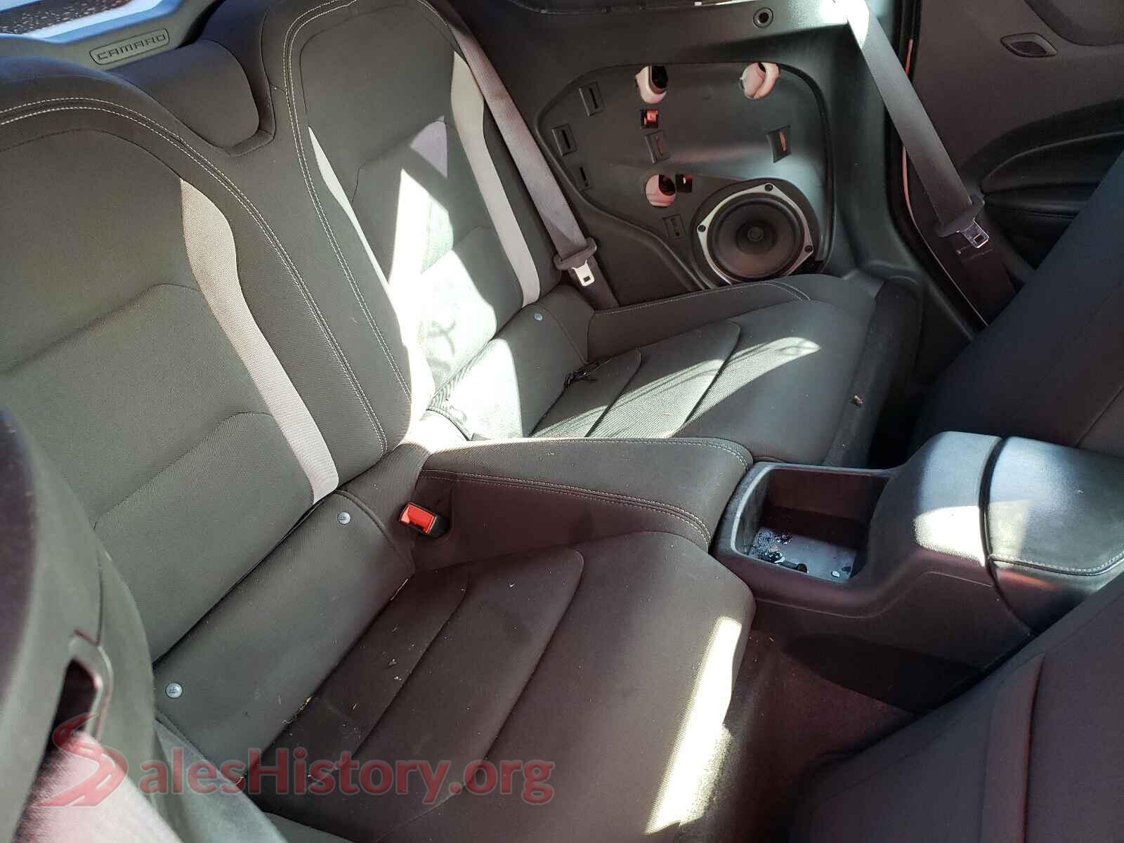 2016 CHEVROLET CAMARO VIN 1G1FB3DX0G0172030, left side view