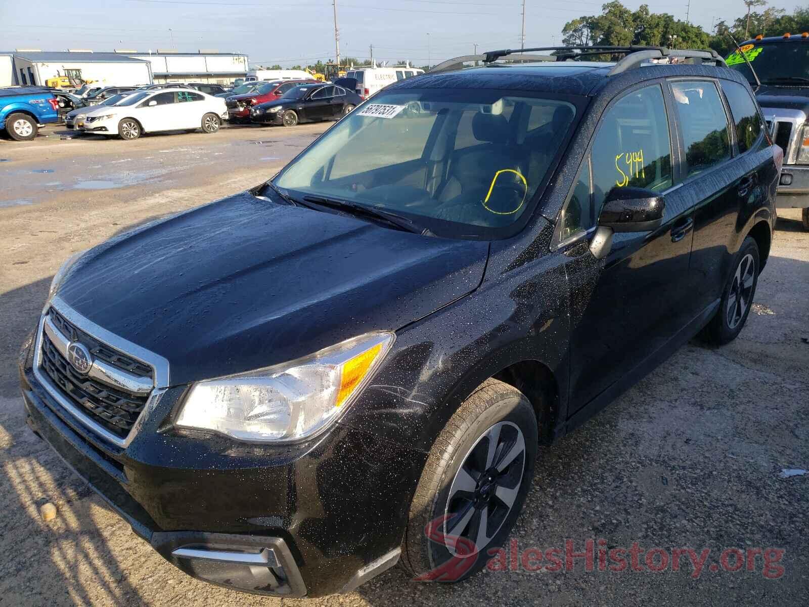 JF2SJAGC8JH473015 2018 SUBARU FORESTER