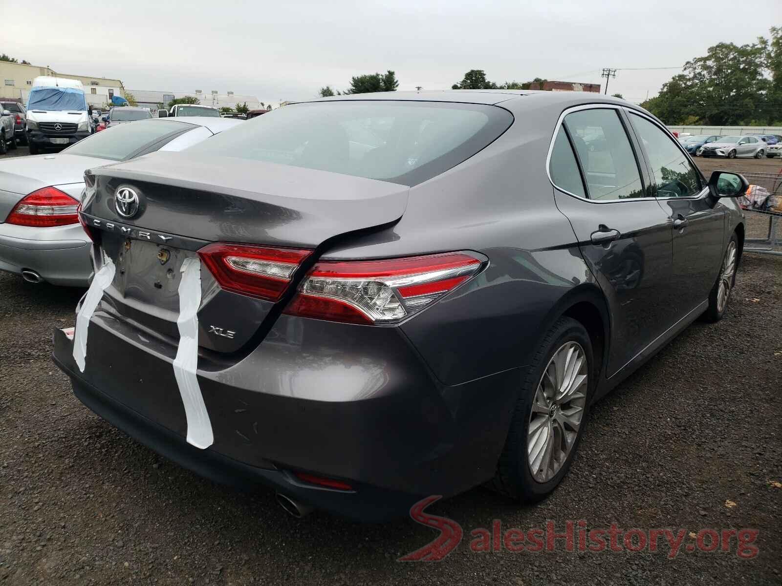 4T1B11HK5JU506804 2018 TOYOTA CAMRY