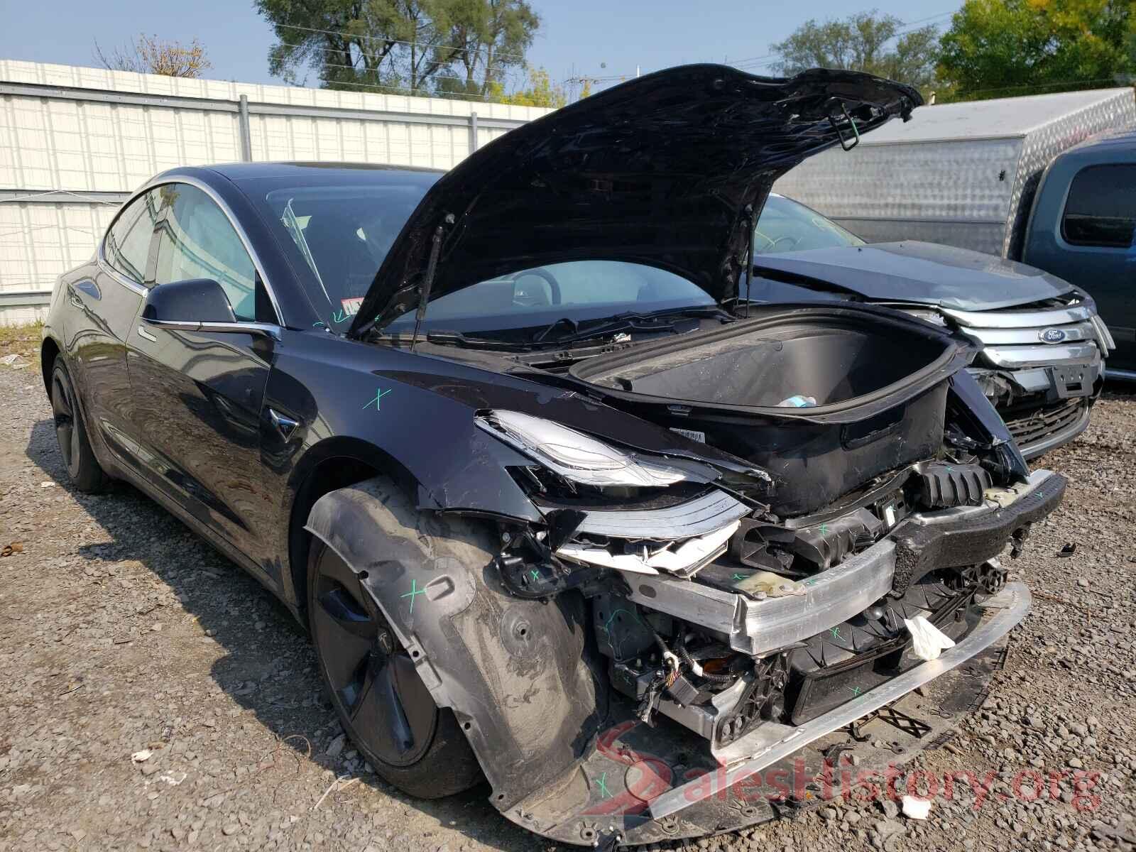 5YJ3E1EBXJF095555 2018 TESLA MODEL 3