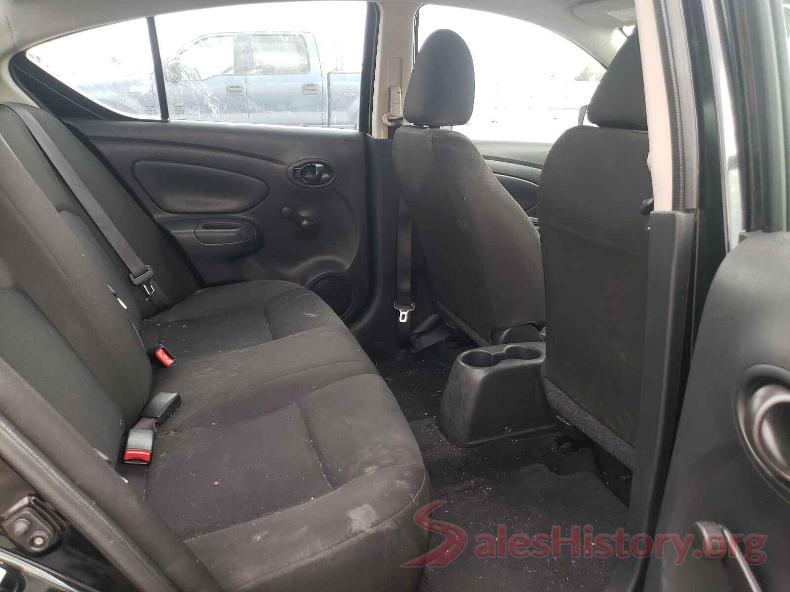 3N1CN7AP3JL826707 2018 NISSAN VERSA