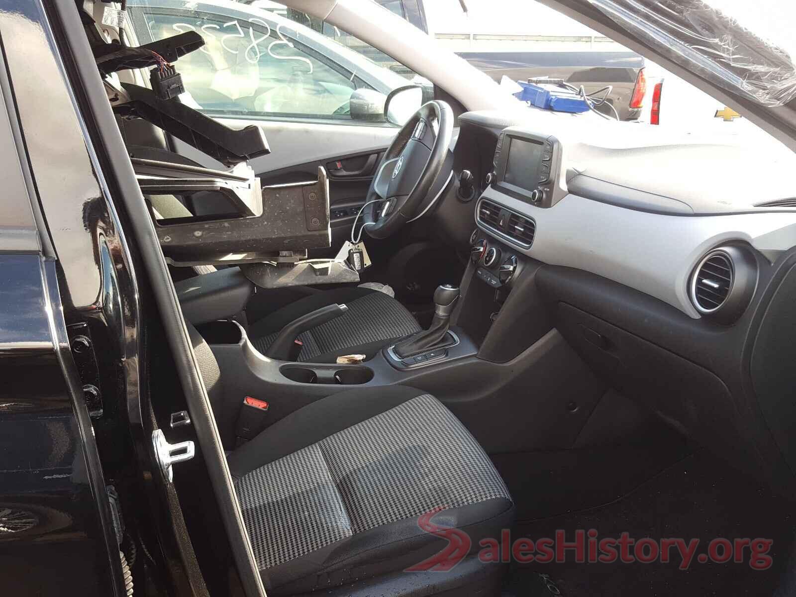 KM8K62AA7JU118692 2018 HYUNDAI KONA