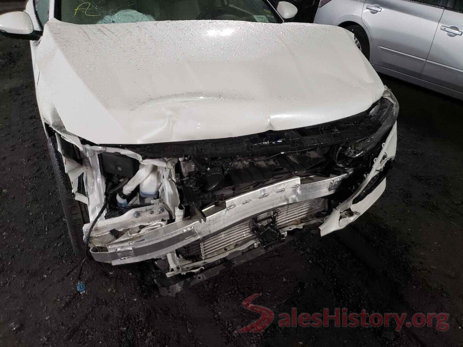 1HGCV1F52JA063833 2018 HONDA ACCORD