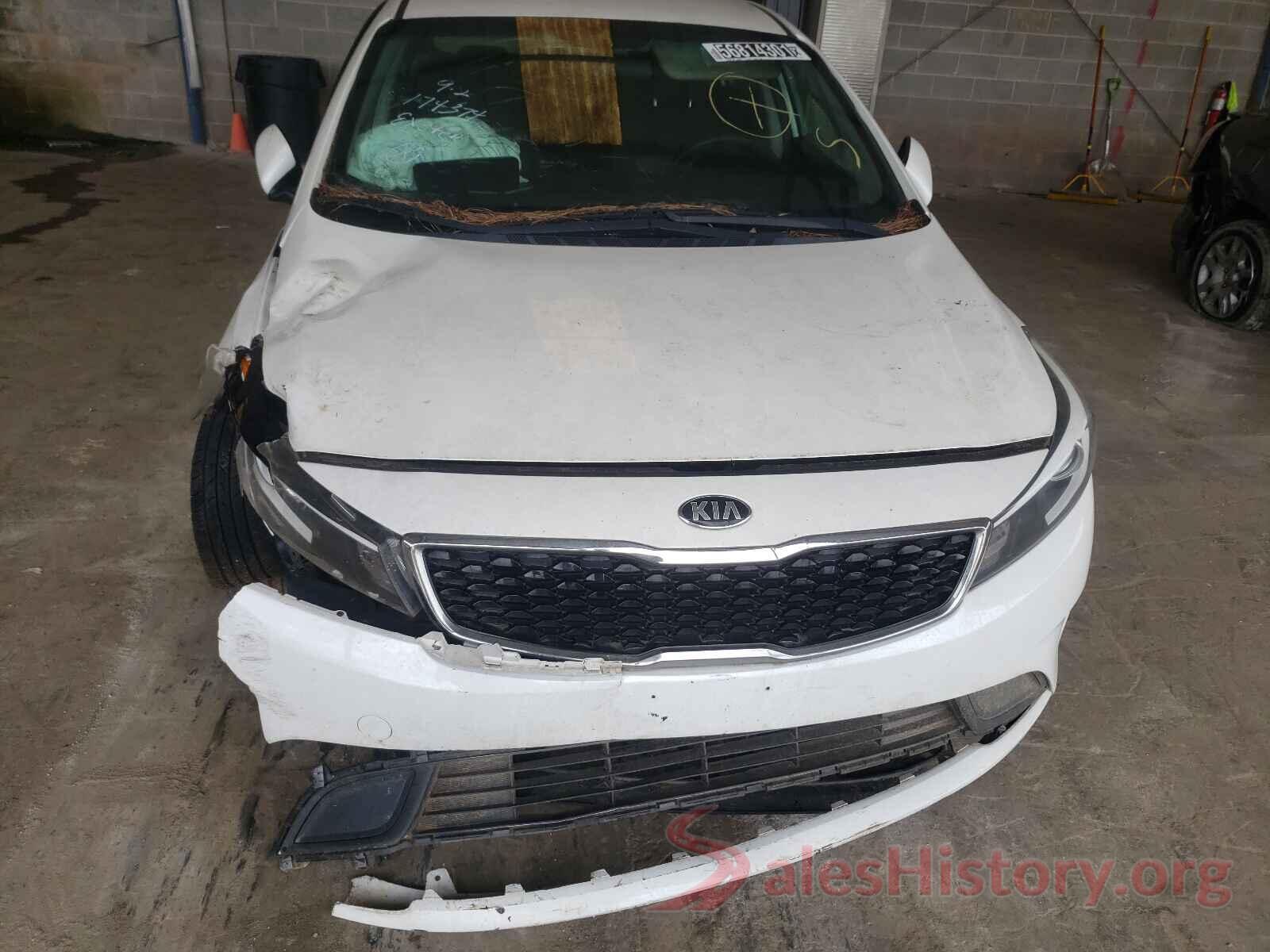 3KPFL4A72JE174374 2018 KIA FORTE