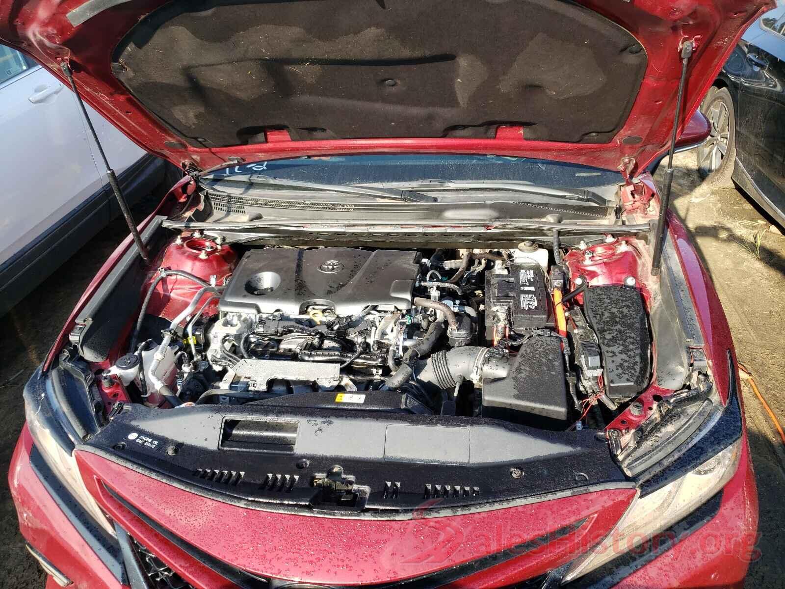 4T1B61HK8JU602511 2018 TOYOTA CAMRY