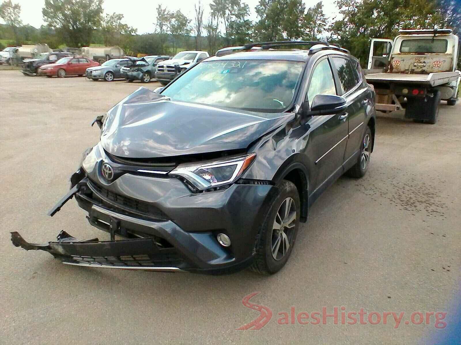 JTMRFREV7HD203857 2017 TOYOTA RAV4