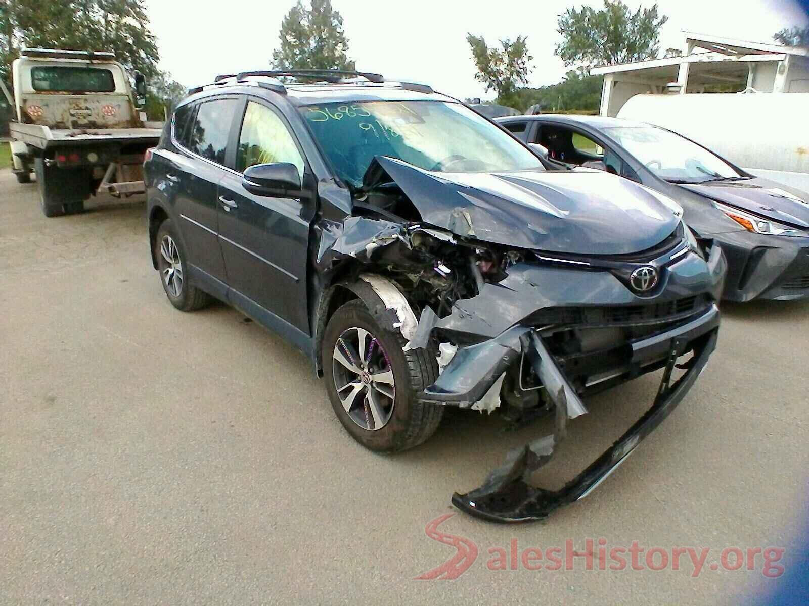 JTMRFREV7HD203857 2017 TOYOTA RAV4