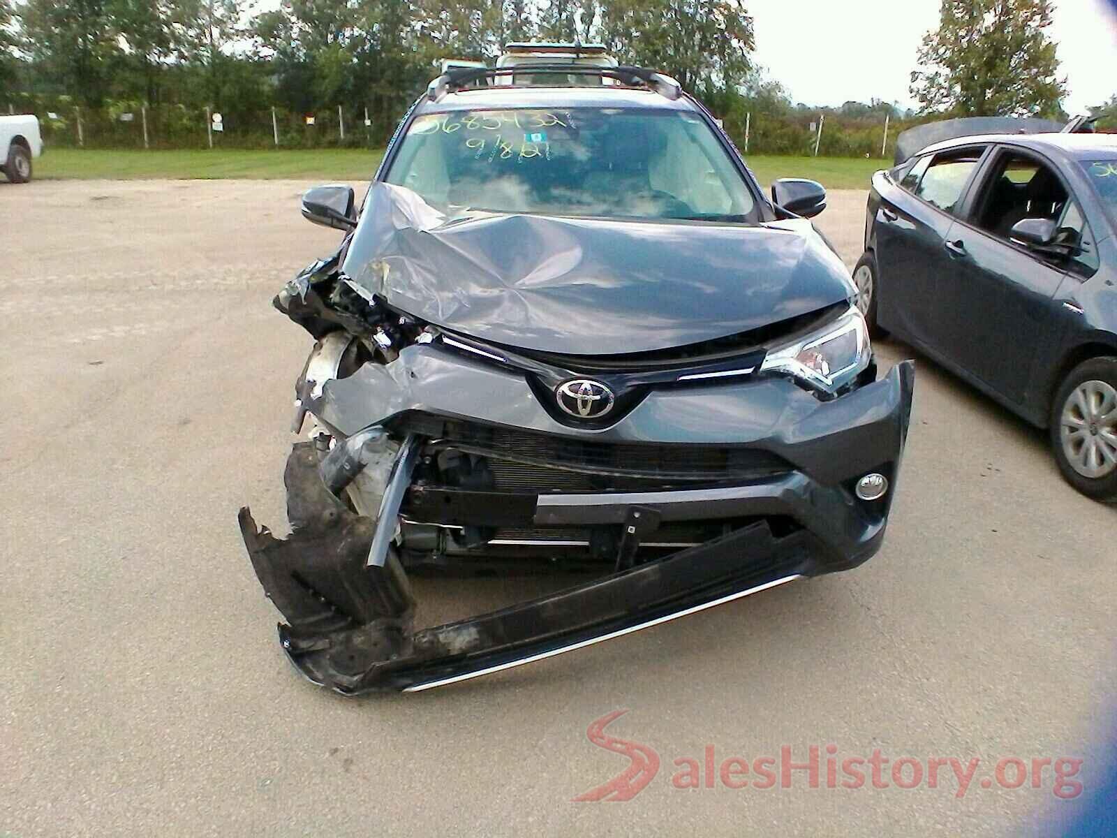 JTMRFREV7HD203857 2017 TOYOTA RAV4