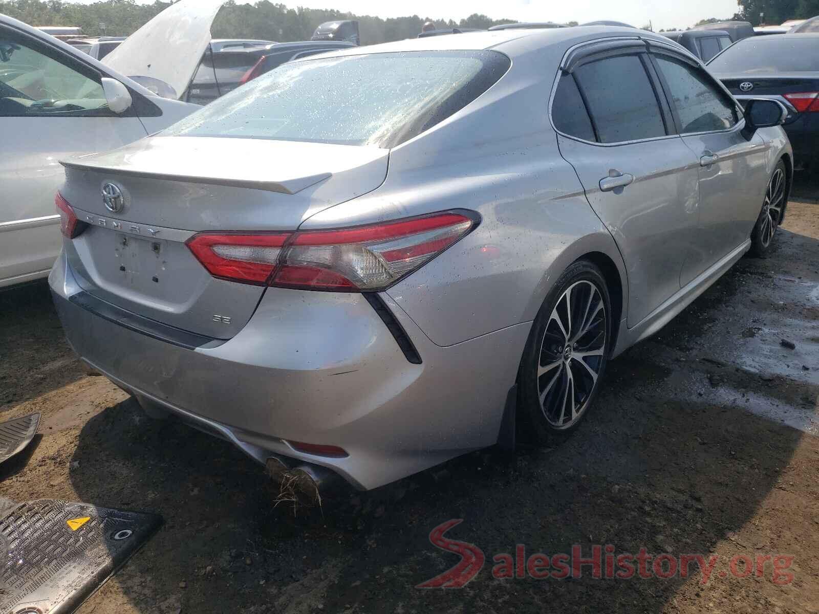 4T1B11HK8JU607559 2018 TOYOTA CAMRY