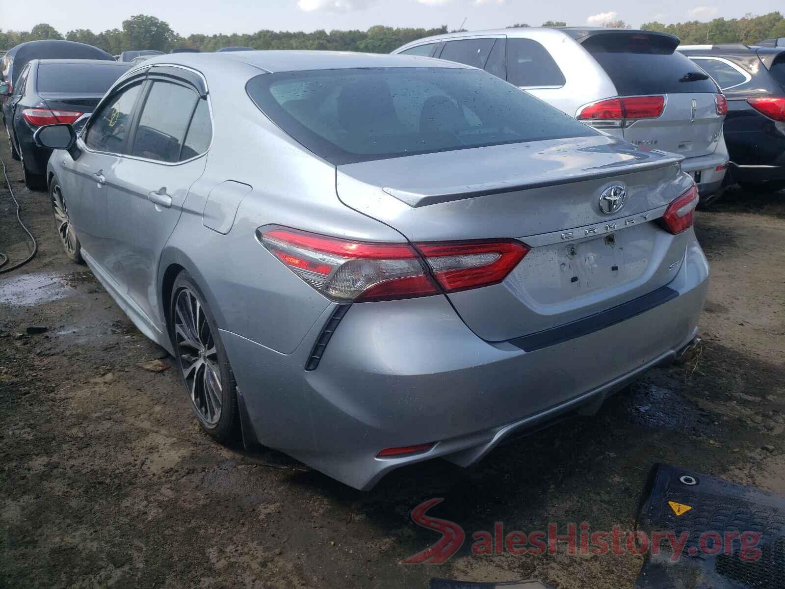 4T1B11HK8JU607559 2018 TOYOTA CAMRY