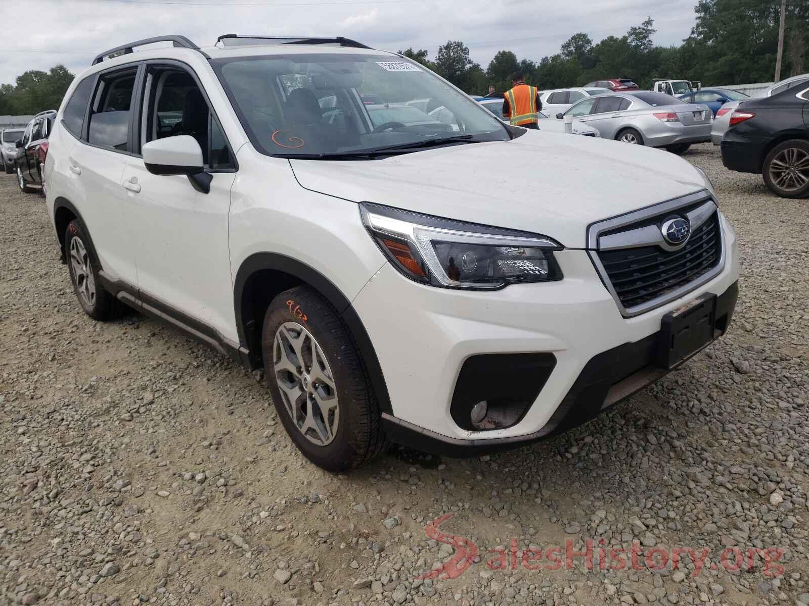 JF2SKAJC0MH518961 2021 SUBARU FORESTER