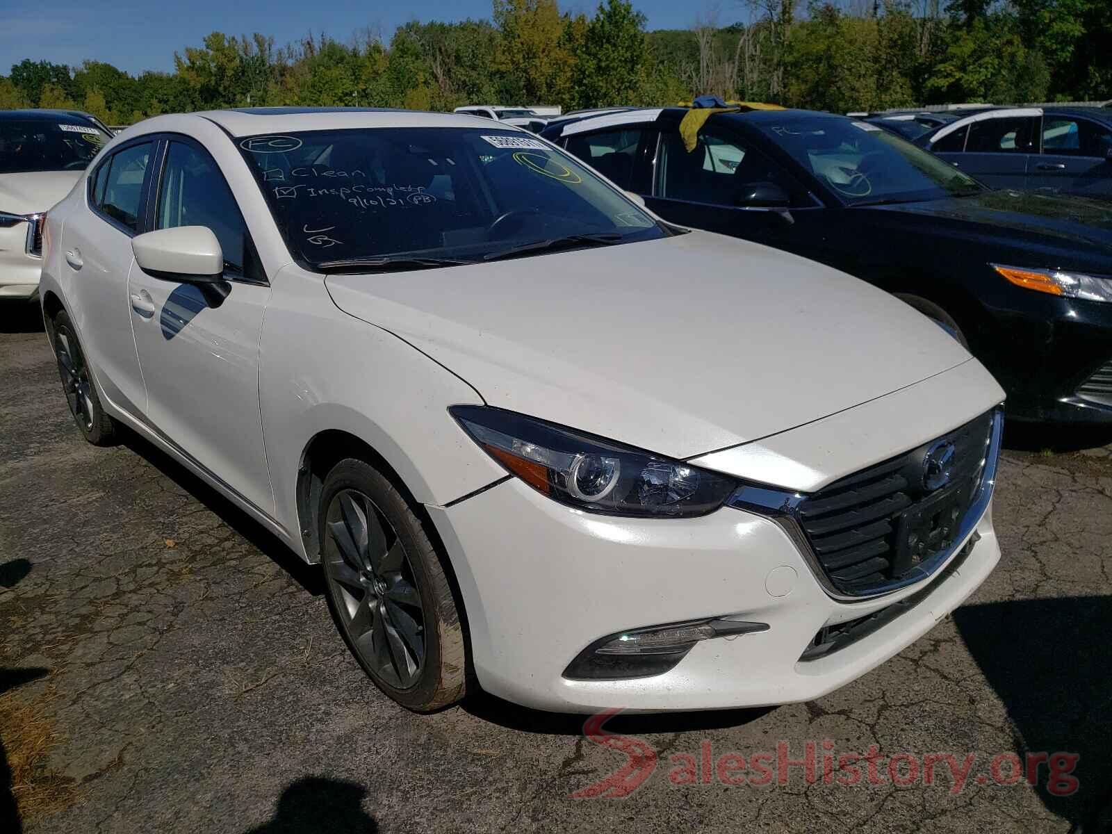 3MZBN1V32JM175963 2018 MAZDA 3