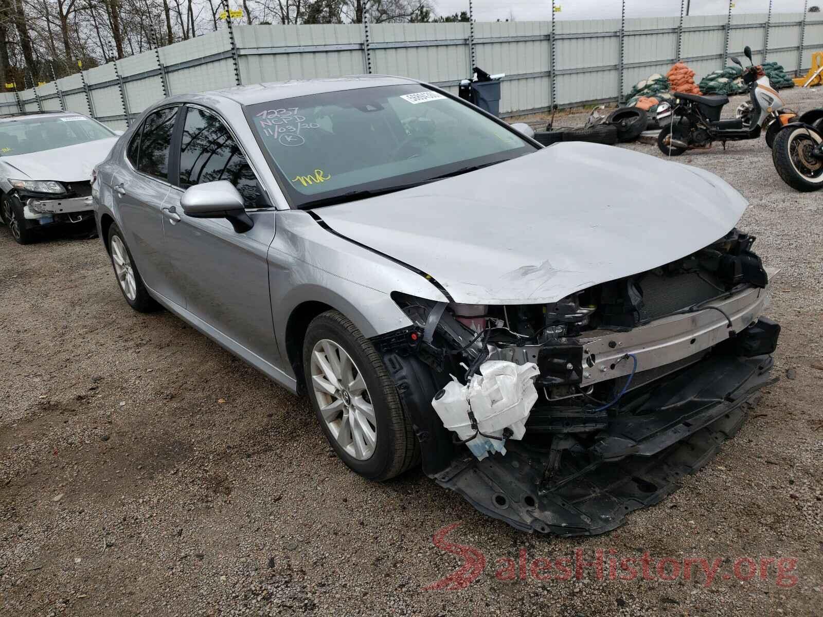 4T1B11HK2JU653081 2018 TOYOTA CAMRY