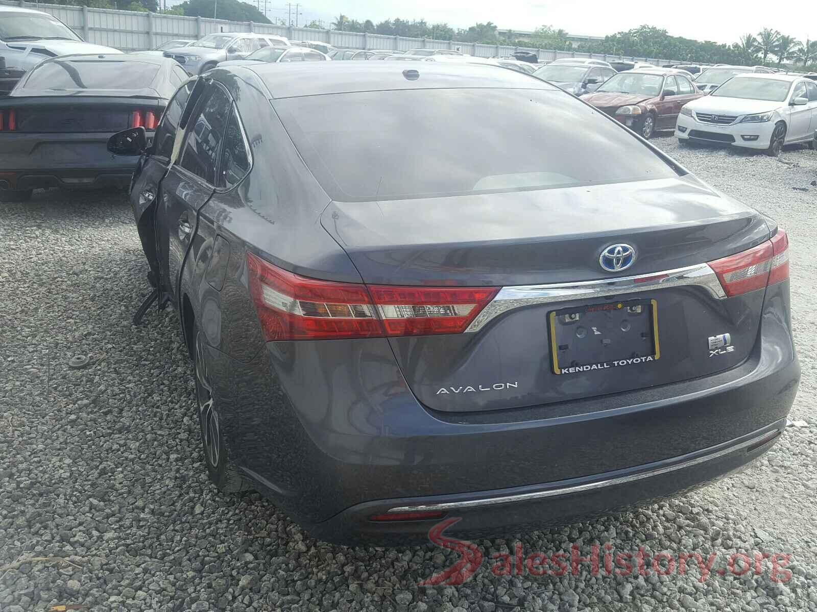 4T1BD1EB5JU061671 2018 TOYOTA AVALON