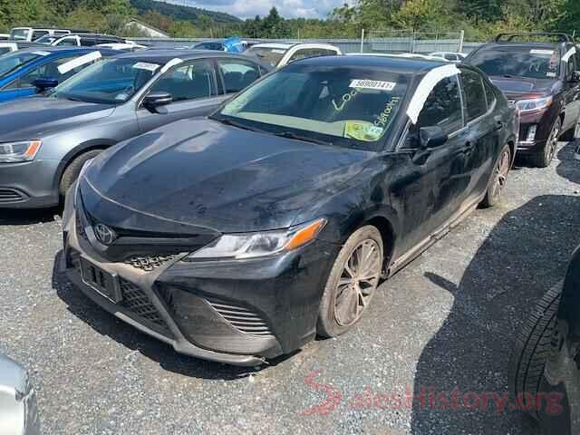 4T1B11HK3JU579265 2018 TOYOTA CAMRY