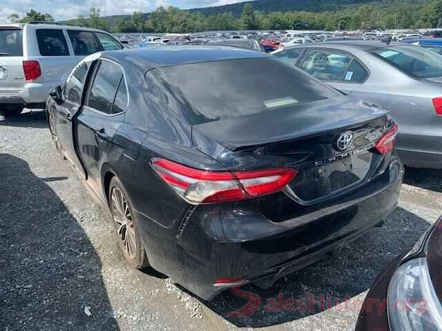 4T1B11HK3JU579265 2018 TOYOTA CAMRY