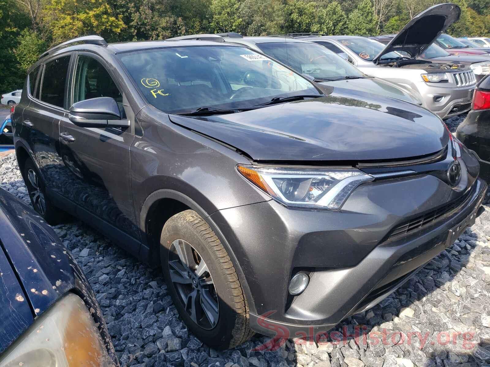 2T3RFREV9JW777045 2018 TOYOTA RAV4