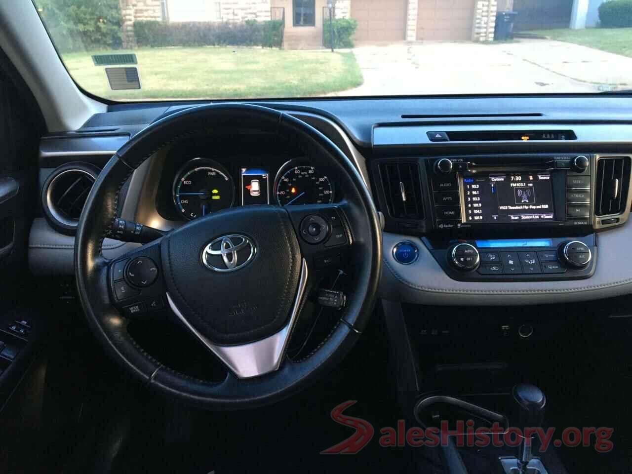 JTMRJREV0HD061463 2017 TOYOTA RAV4