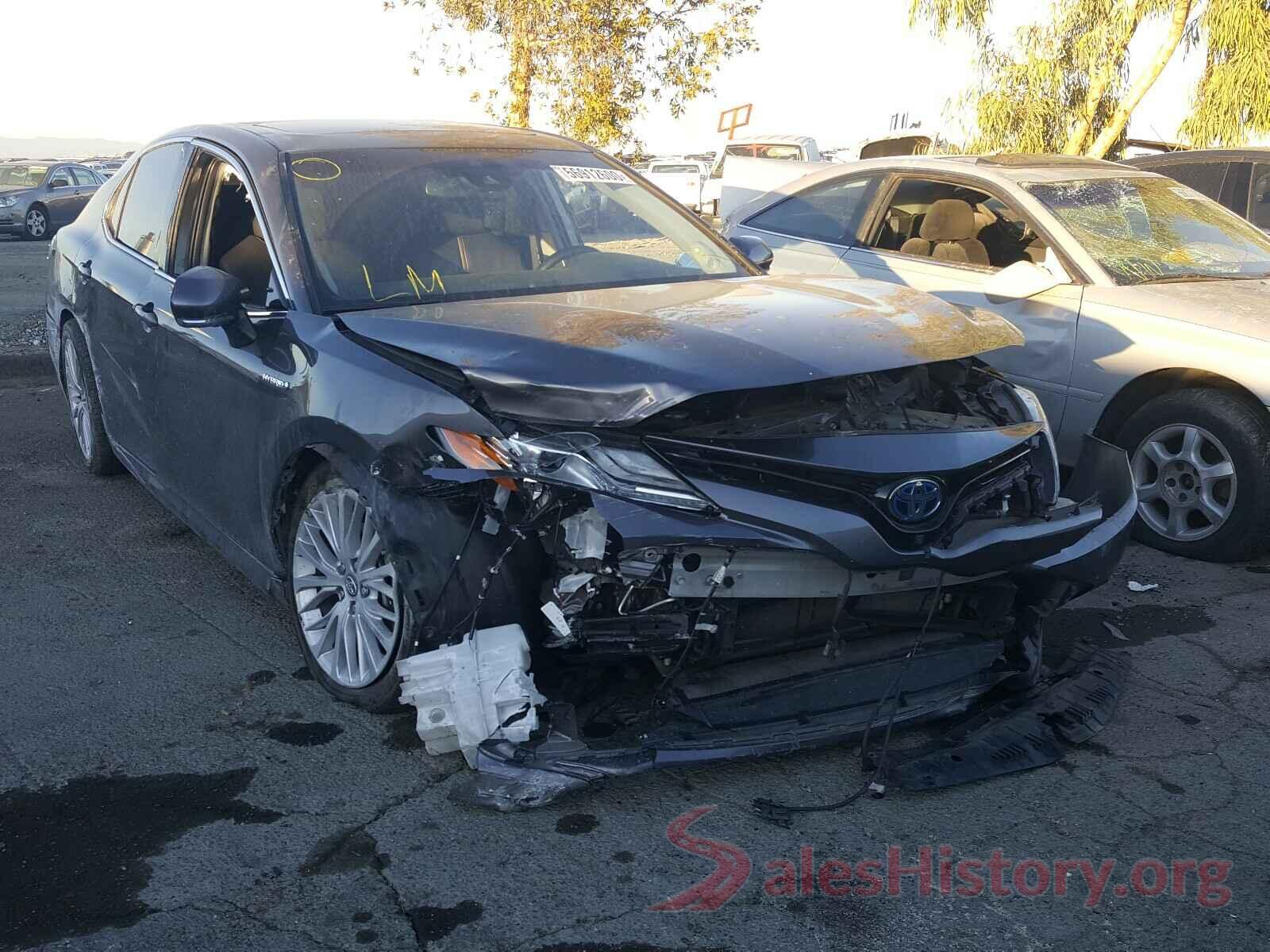 4T1B21HK7JU501035 2018 TOYOTA CAMRY