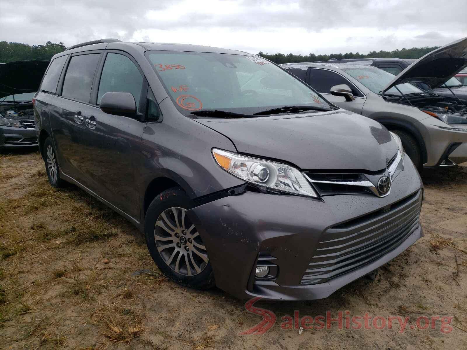 5TDYZ3DC1JS917509 2018 TOYOTA SIENNA