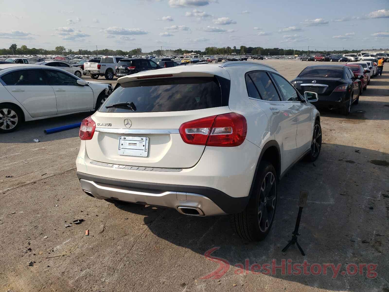 WDCTG4EBXJJ471167 2018 MERCEDES-BENZ GLA-CLASS