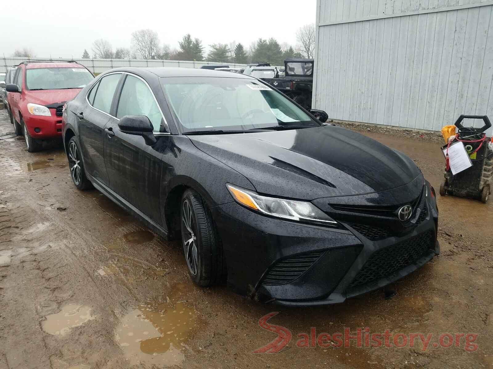 4T1B11HK3JU578553 2018 TOYOTA CAMRY