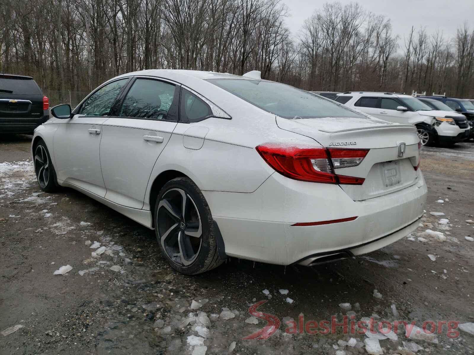 1HGCV1F33JA260542 2018 HONDA ACCORD