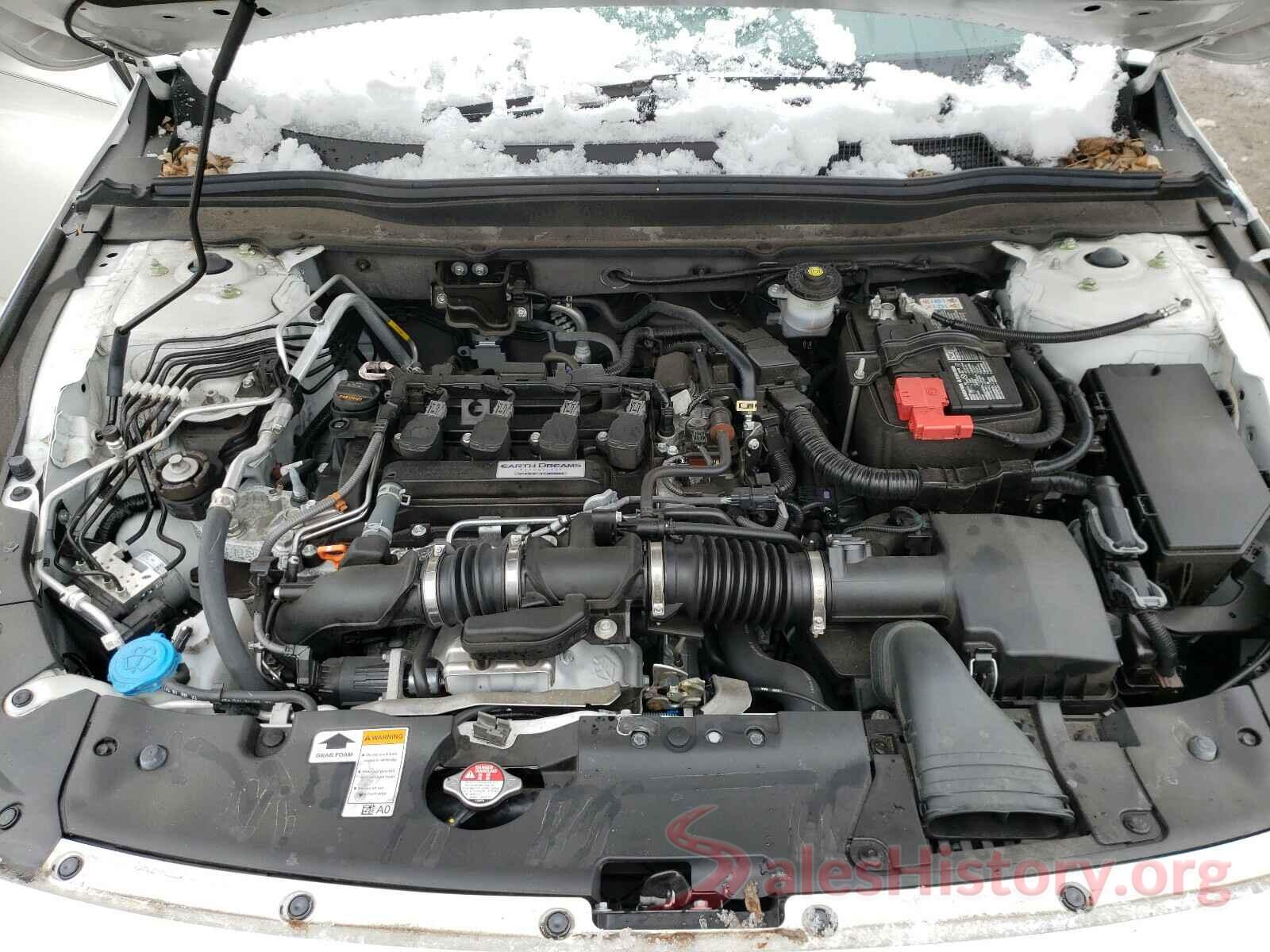 1HGCV1F33JA260542 2018 HONDA ACCORD