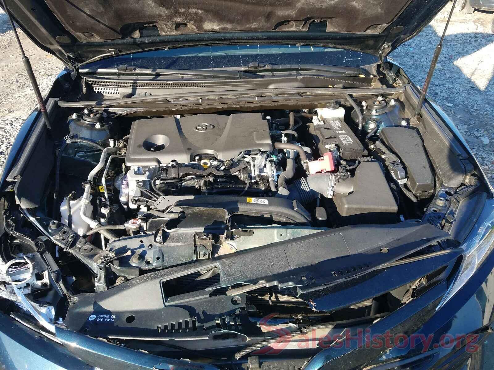 4T1B11HK4JU533976 2018 TOYOTA CAMRY