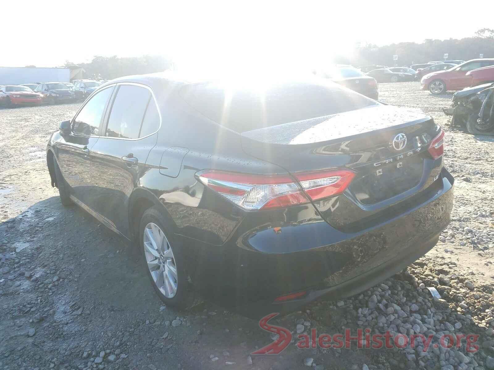 4T1B11HK4JU533976 2018 TOYOTA CAMRY