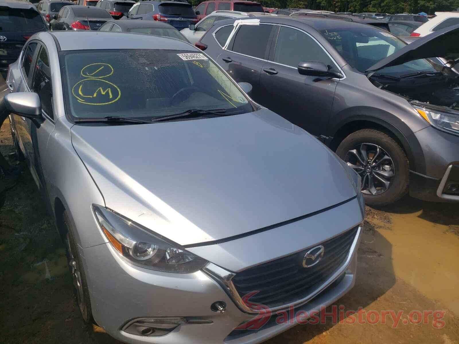 3MZBN1L3XJM179911 2018 MAZDA 3