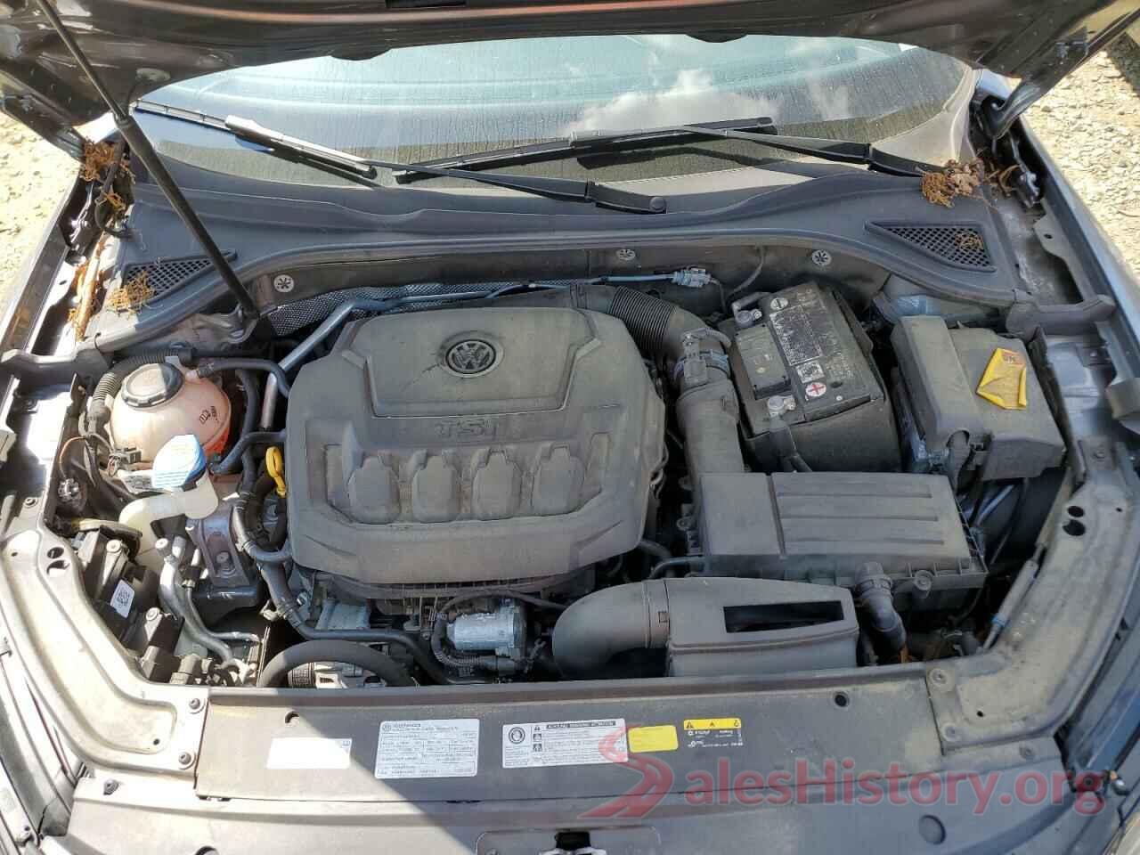 1VWAA7A30JC044483 2018 VOLKSWAGEN PASSAT