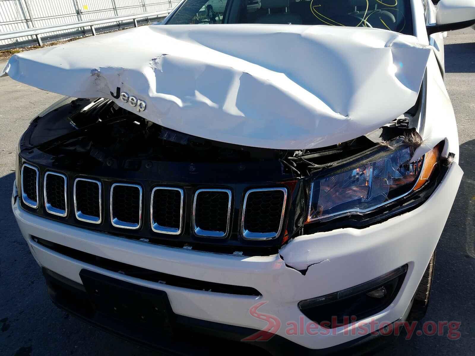 3C4NJDBB8JT301158 2018 JEEP COMPASS