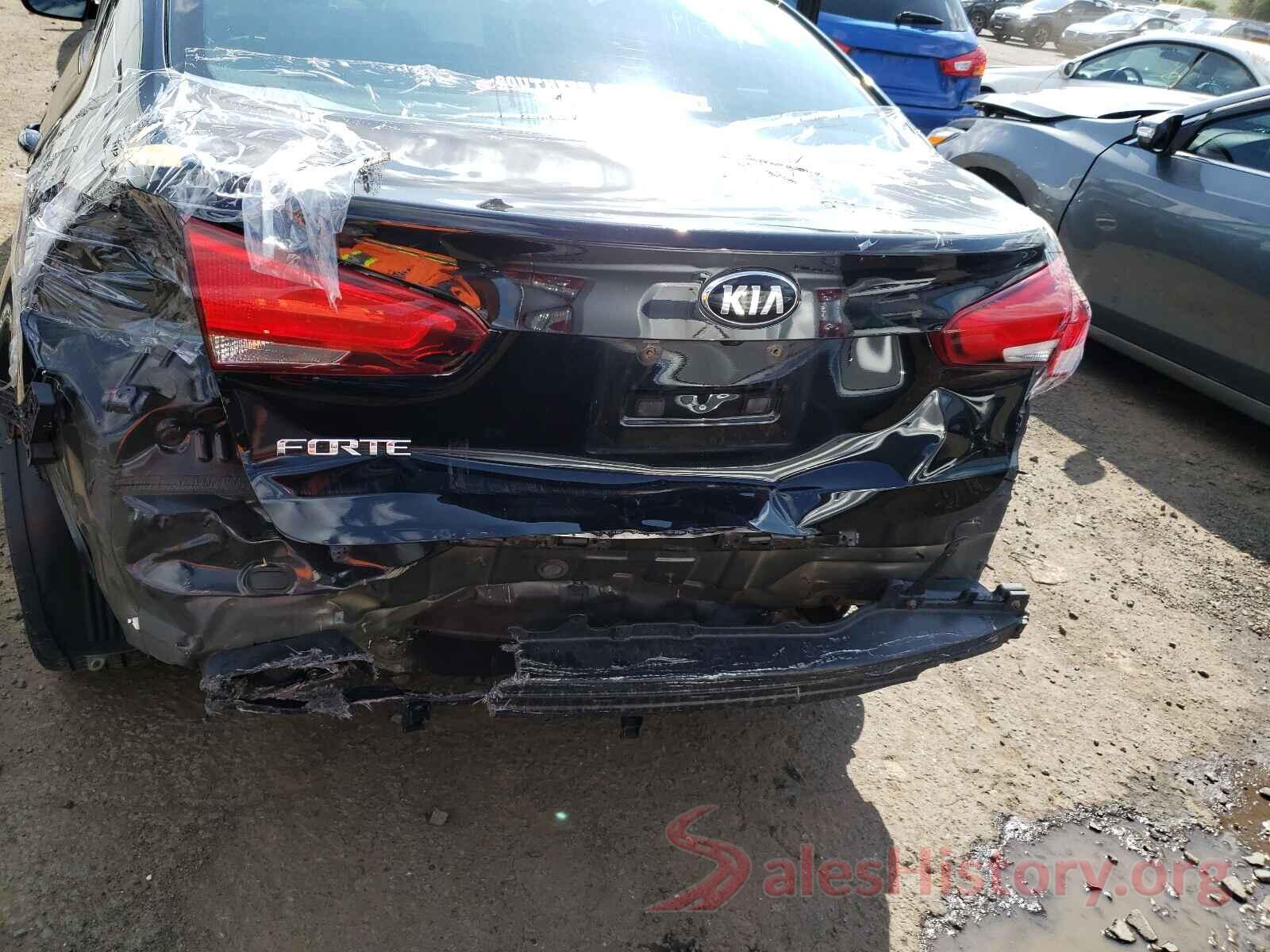 3KPFL4A71HE010043 2017 KIA FORTE